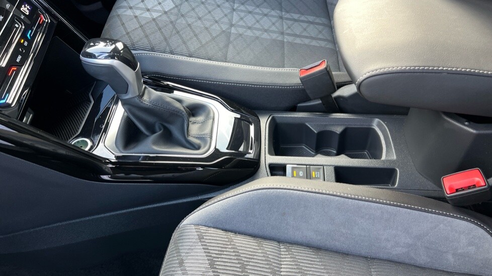 Used Volkswagen T-Roc 2024 for sale - 76297613: Photo 43