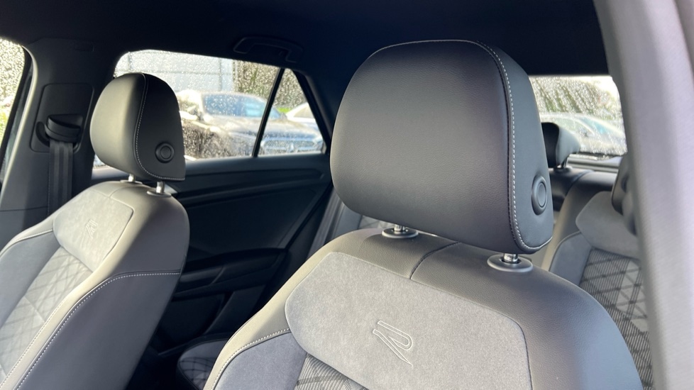 Used Volkswagen T-Roc 2024 for sale - 76297613: Photo 46