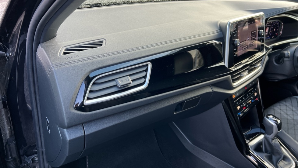 Used Volkswagen T-Roc 2024 for sale - 76297613: Photo 48