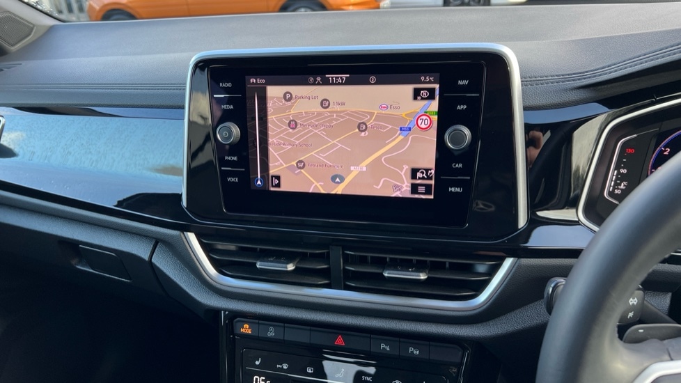 Used Volkswagen T-Roc 2024 for sale - 76297613: Photo 51