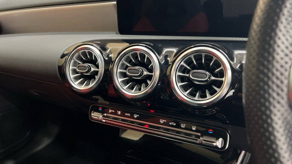 Used Mercedes-Benz CLA 2022 for sale - 76567947: Photo 33