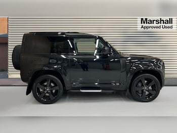 Used Land Rover Defender 2023 for sale - 76652563: Photo