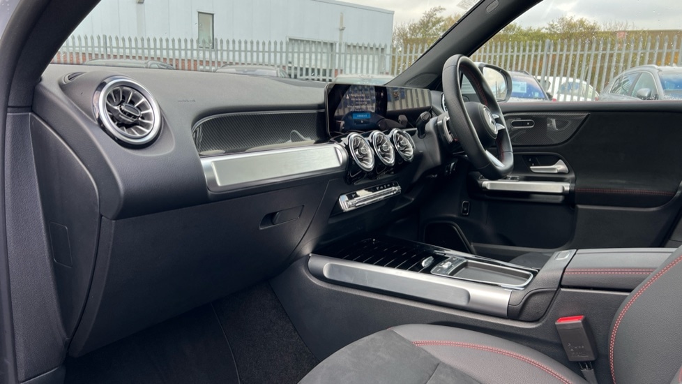 Used Mercedes-Benz GLB 2024 for sale - 76452316: Photo 11