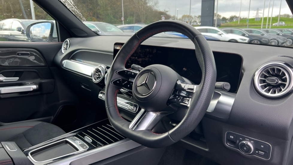 Used Mercedes-Benz GLB 2024 for sale - 76452316: Photo 3