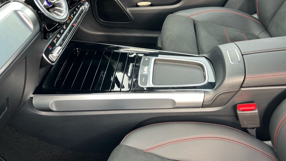 Used Mercedes-Benz GLB 2024 for sale - 76452316: Photo 33