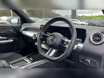 Used Mercedes-Benz GLB 2024 for sale - 76452316: Photo