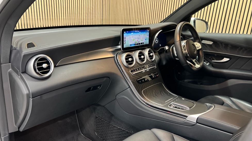 Used Mercedes-Benz GLC 2020 for sale - 76635573: Photo 11
