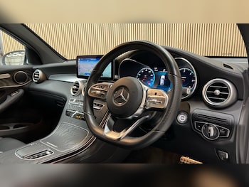 Used Mercedes-Benz GLC 2020 for sale - 76635573: Photo