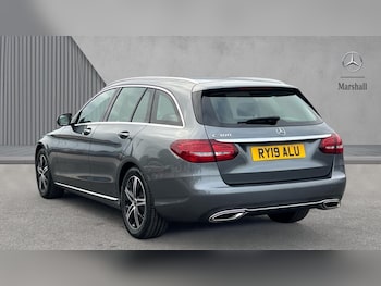 Used Mercedes-Benz C-Class 2019 for sale - 76117003: Photo 2