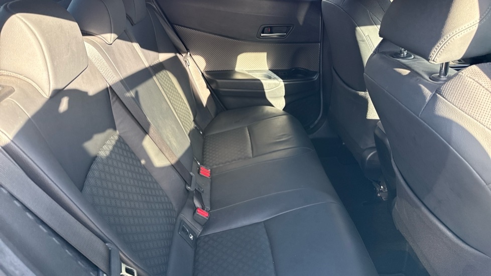 Used Toyota C-HR 2019 for sale - 76297310: Photo 14