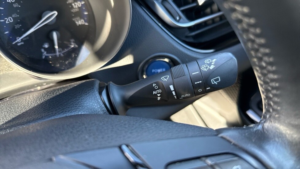 Used Toyota C-HR 2019 for sale - 76297310: Photo 24