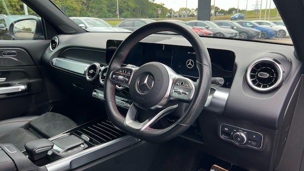 Used Mercedes-Benz GLB 2021 for sale - 75675201: Photo 3