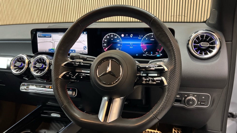 Used Mercedes-Benz GLB 2024 for sale - 76635657: Photo 3