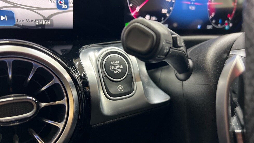 Used Mercedes-Benz GLB 2024 for sale - 76635657: Photo 35