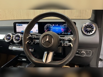 Used Mercedes-Benz GLB 2024 for sale - 76635657: Photo