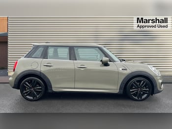 Used MINI Hatch 2019 for sale - 76475013: Photo