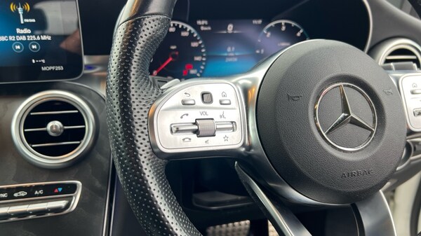 Used Mercedes-Benz GLC 2019 for sale - 76079432: Photo 32
