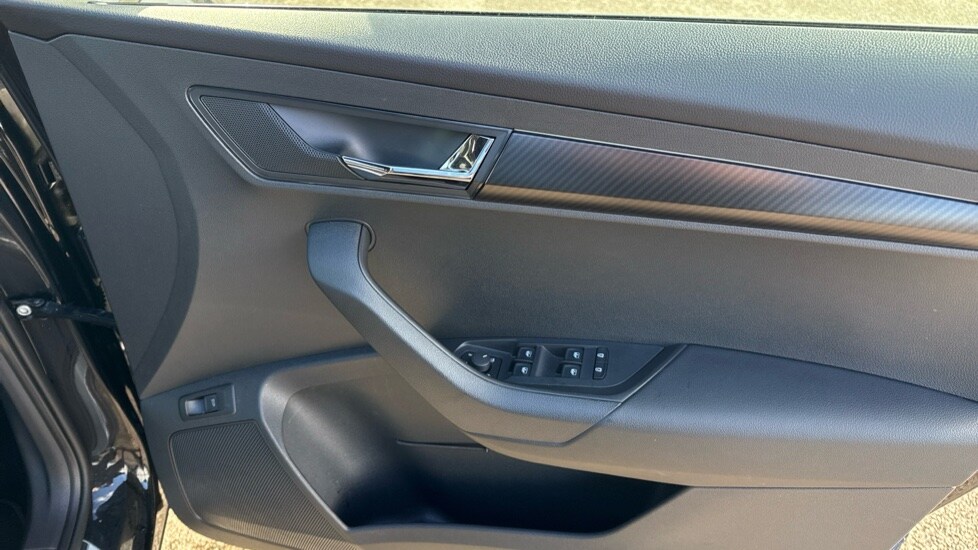 Used Skoda Karoq 2025 for sale - 76265610: Photo 30