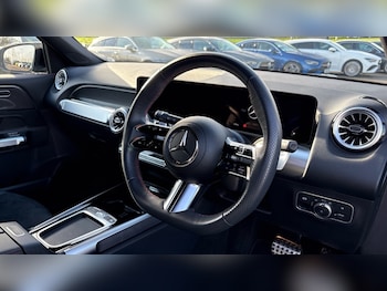 Used Mercedes-Benz GLB 2024 for sale - 76452354: Photo