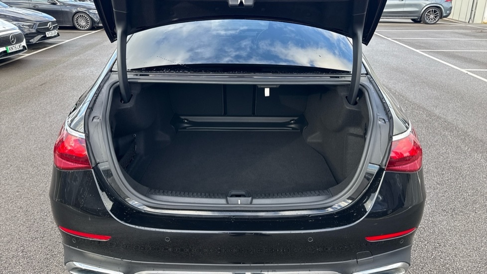 Used Mercedes-Benz E Class 2023 for sale - 76265626: Photo 17