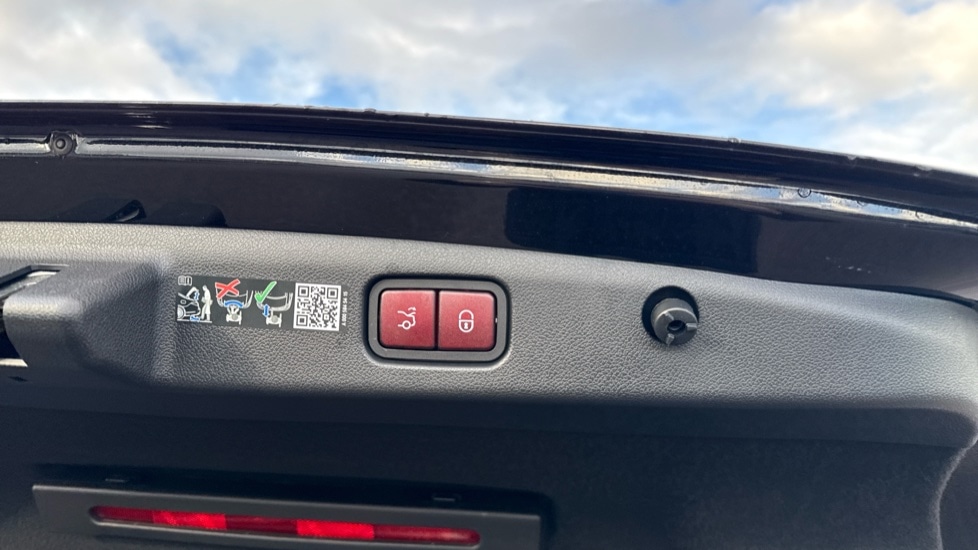 Used Mercedes-Benz E Class 2023 for sale - 76265626: Photo 18