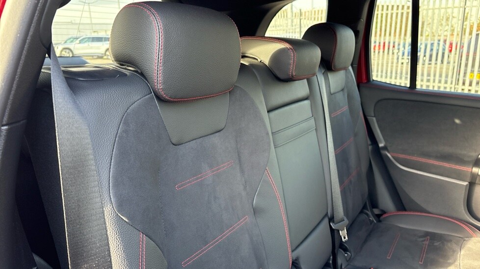 Used Mercedes-Benz GLB 2024 for sale - 76452076: Photo 15