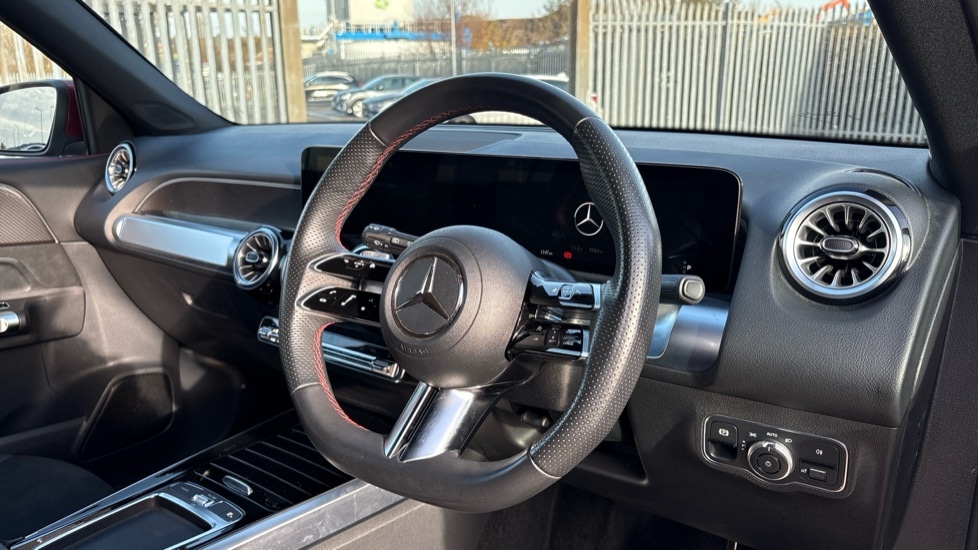 Used Mercedes-Benz GLB 2024 for sale - 76452076: Photo 3
