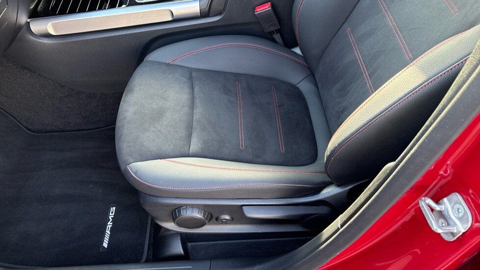 Used Mercedes-Benz GLB 2024 for sale - 76452076: Photo 33