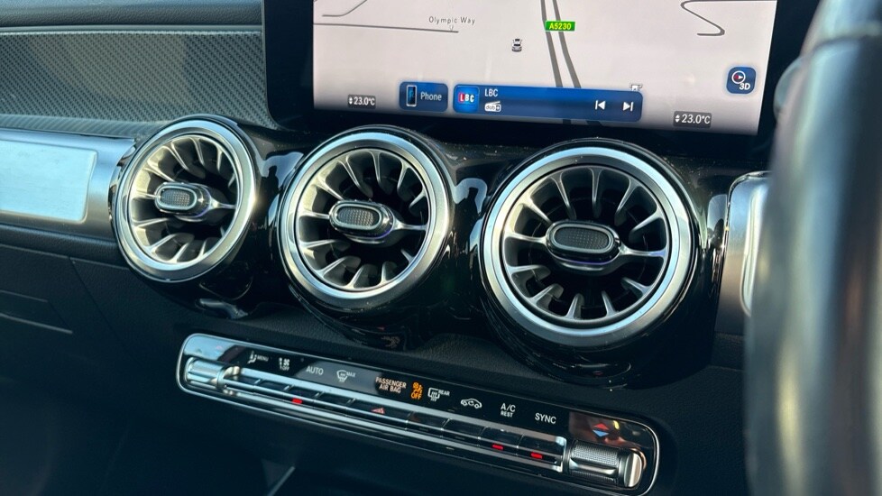 Used Mercedes-Benz GLB 2024 for sale - 76452076: Photo 37