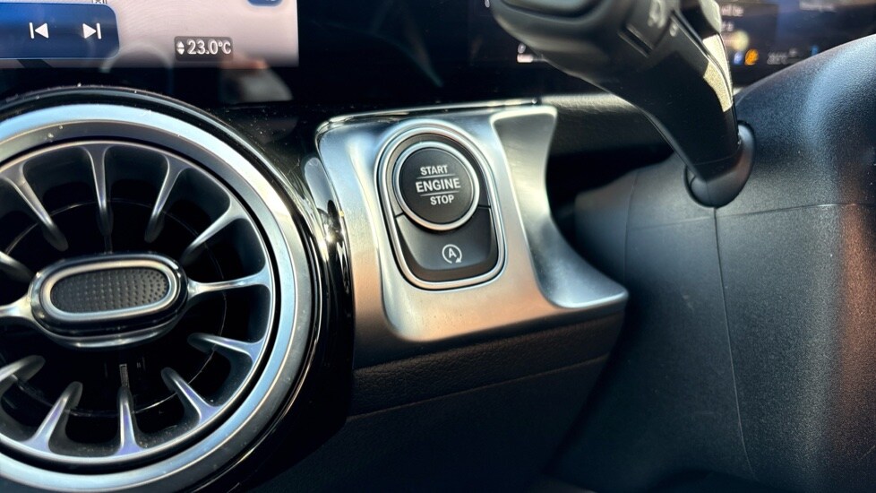 Used Mercedes-Benz GLB 2024 for sale - 76452076: Photo 38