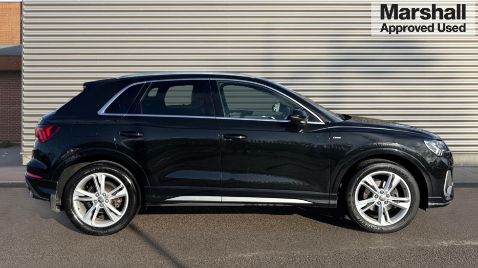 Used Audi Q3 2019 for sale - 76297507: Photo 2