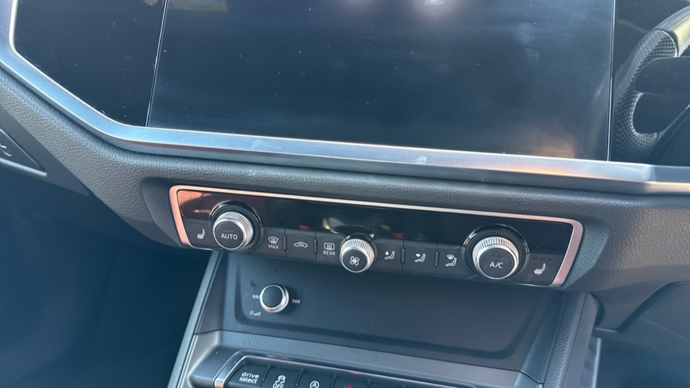 Used Audi Q3 2019 for sale - 76297507: Photo 33