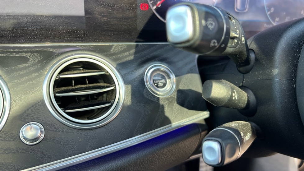 Used Mercedes-Benz E Class 2018 for sale - 76384520: Photo 32