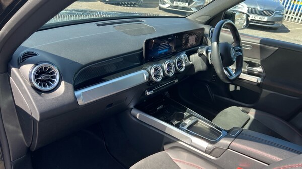 Used Mercedes-Benz GLB 2024 for sale - 75742876: Photo 11