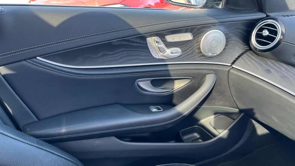 Used Mercedes-Benz E Class 2018 for sale - 76501531: Photo 30
