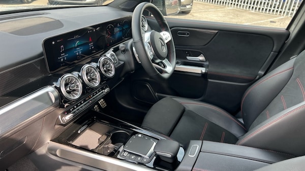 Used Mercedes-Benz GLB 2023 for sale - 76229438: Photo 11