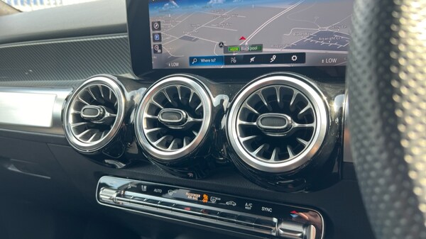 Used Mercedes-Benz GLB 2023 for sale - 76229438: Photo 28
