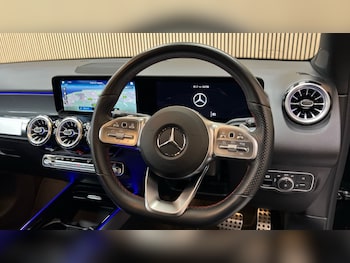 Used Mercedes-Benz GLB 2023 for sale - 76722115: Photo