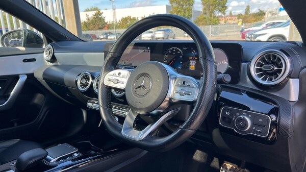 Used Mercedes-Benz CLA 2022 for sale - 76217237: Photo 3