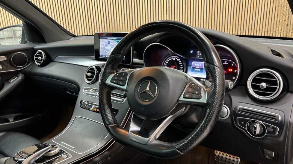 Used Mercedes-Benz GLC 2016 for sale - 76773115: Photo 3