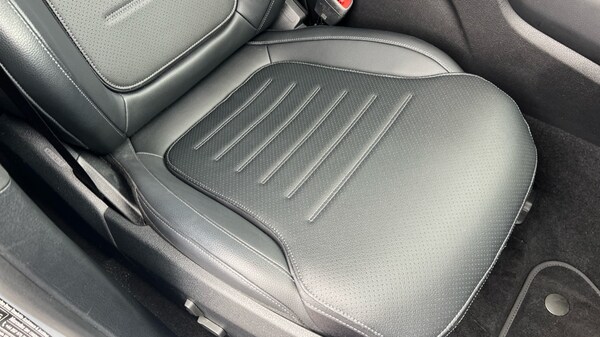 Used Mercedes-Benz GLC 2023 for sale - 76130808: Photo 38