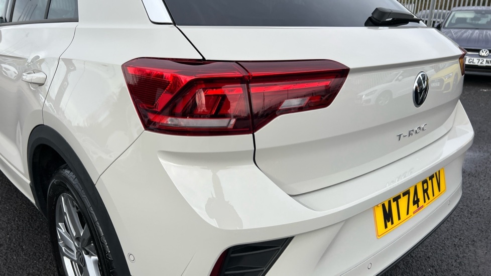 Used Volkswagen T-Roc 2024 for sale - 76297355: Photo 27