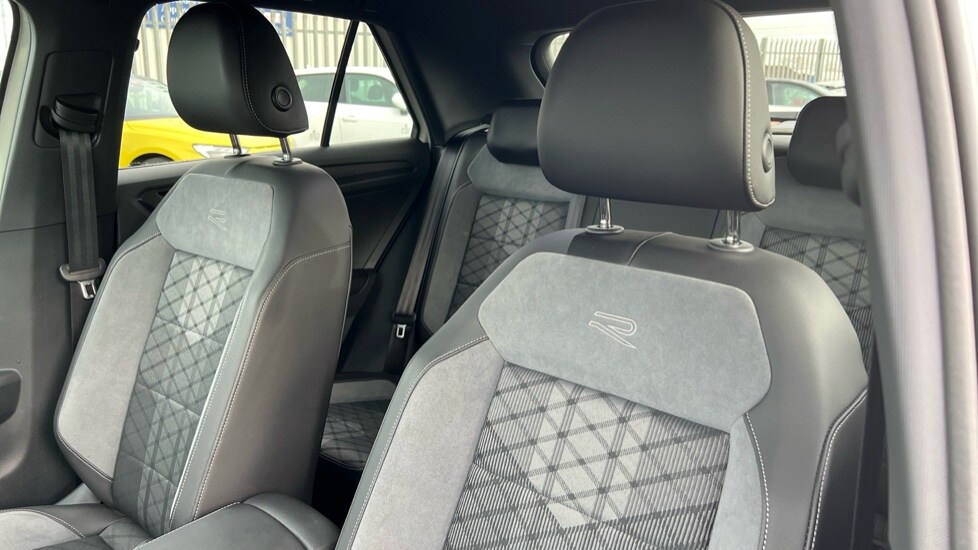 Used Volkswagen T-Roc 2024 for sale - 76297355: Photo 35