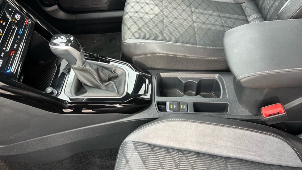 Used Volkswagen T-Roc 2024 for sale - 76297355: Photo 37