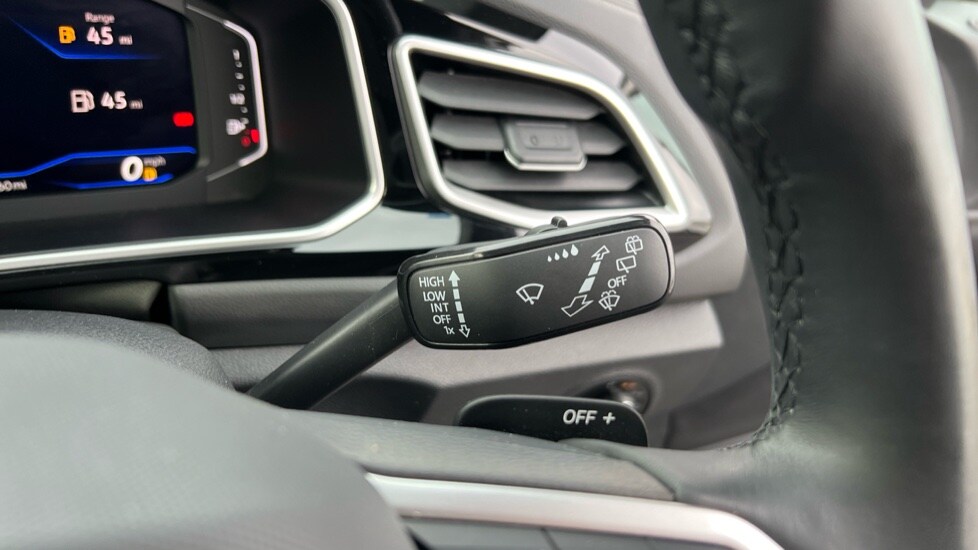 Used Volkswagen T-Roc 2024 for sale - 76297355: Photo 40