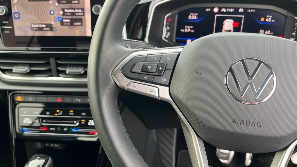 Used Volkswagen T-Roc 2024 for sale - 76297355: Photo 43