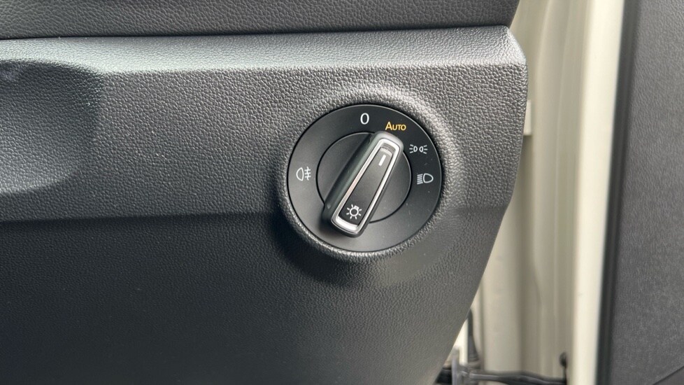 Used Volkswagen T-Roc 2024 for sale - 76297355: Photo 48