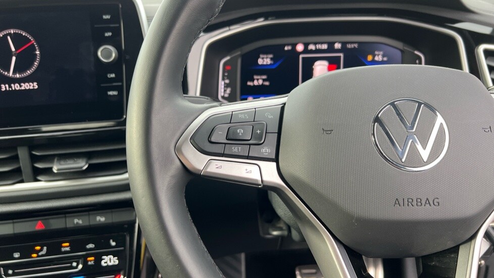 Used Volkswagen T-Roc 2024 for sale - 76297355: Photo 52