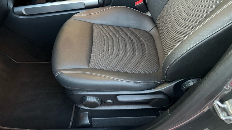 Used Mercedes-Benz GLB 2025 for sale - 76261608: Photo 45