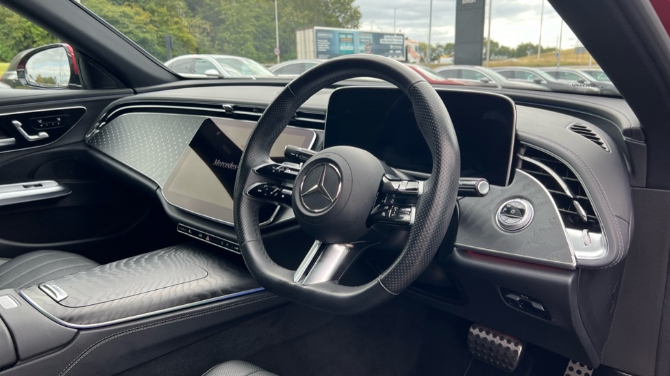 Used Mercedes-Benz E Class 2024 for sale - 77018370: Photo 3